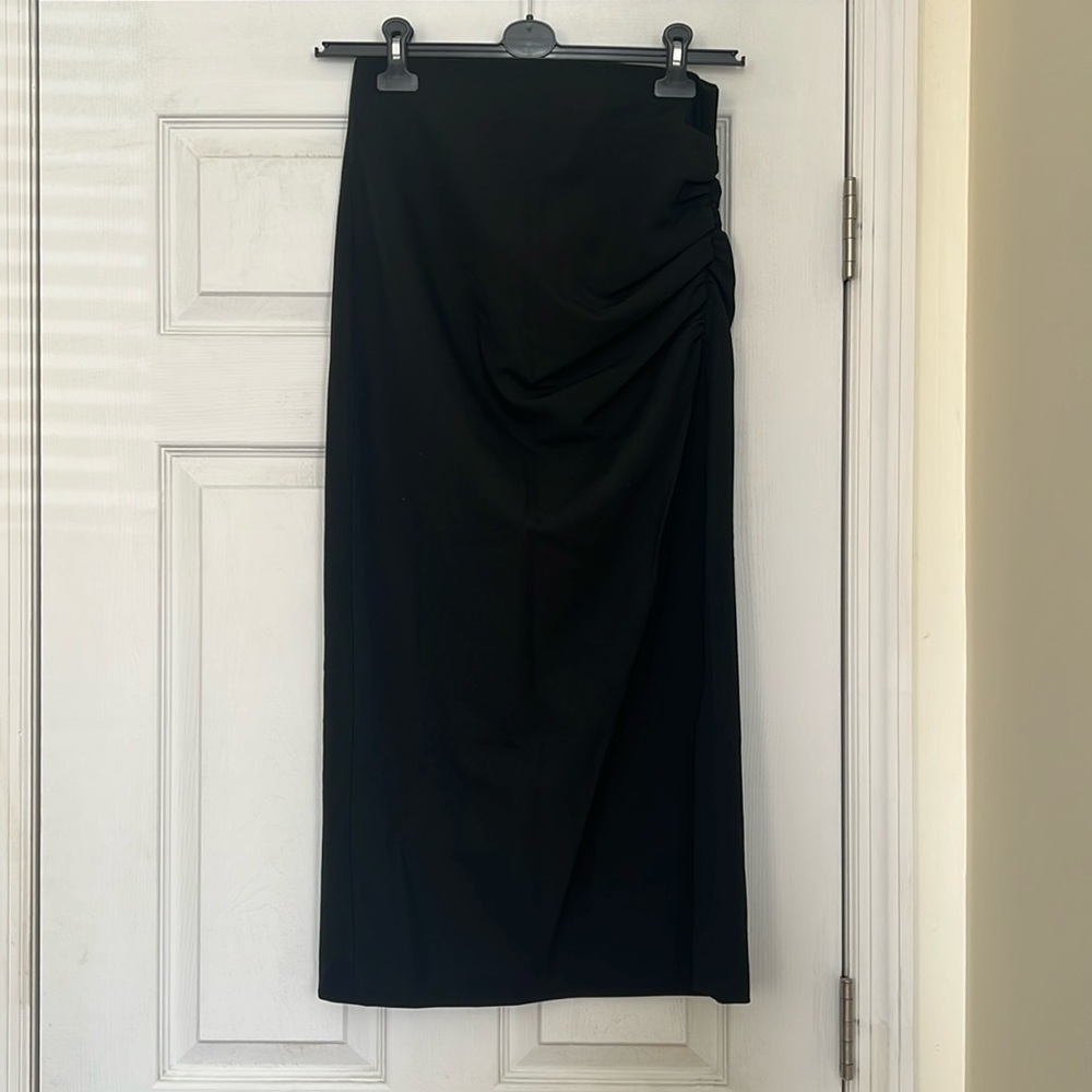 New Zara Women’s Black Side Split Midi Skirt, Size Medium